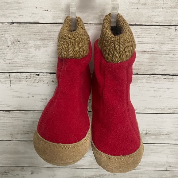 Slippers - Picture 3 of 6